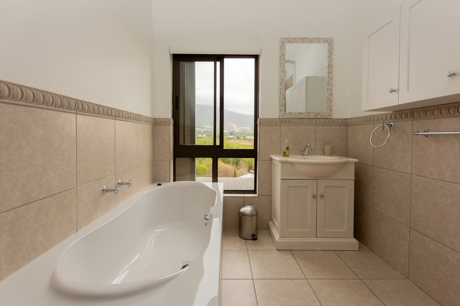 6 Bedroom Property for Sale in Riebeek Kasteel Western Cape